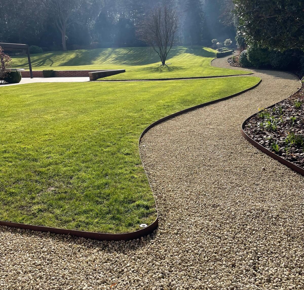 Gravel driveway edging