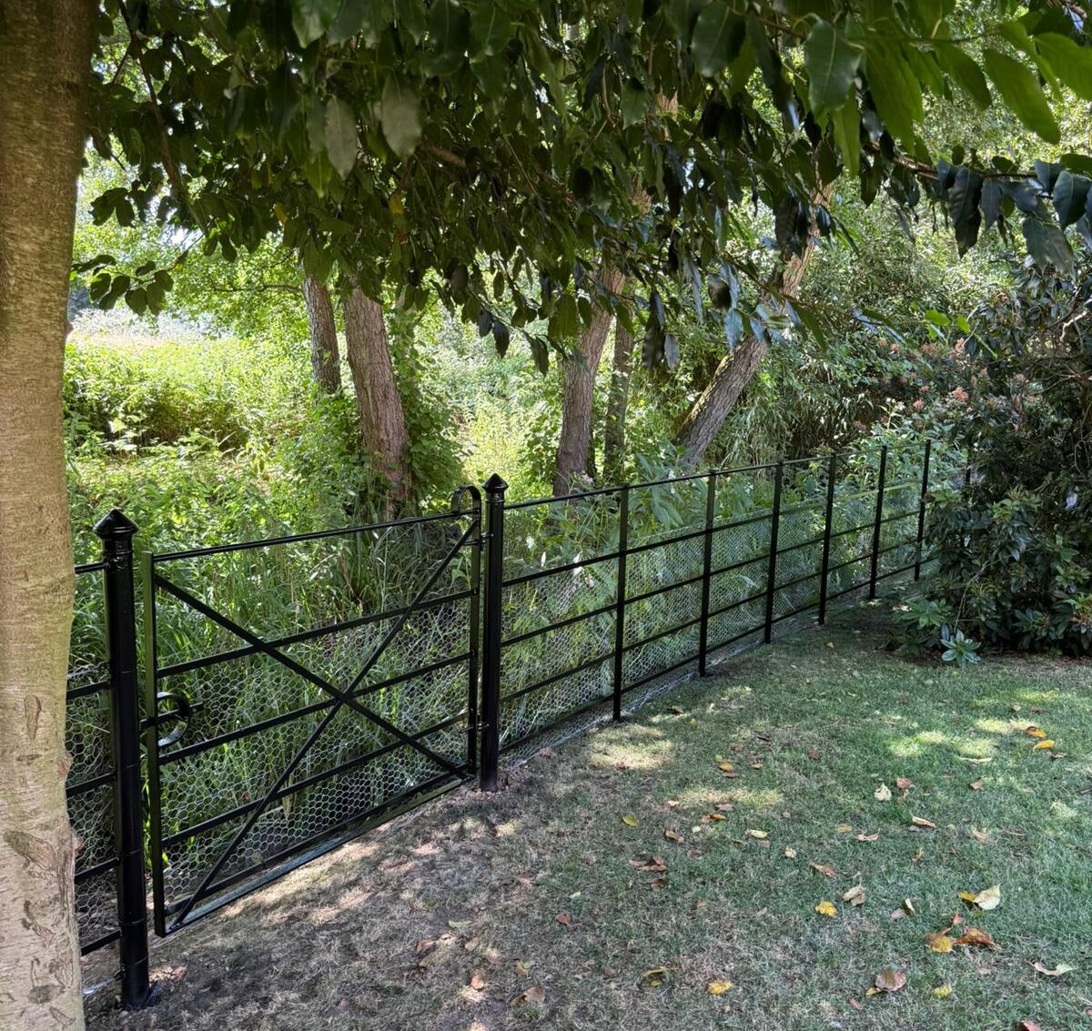 Diamond gate